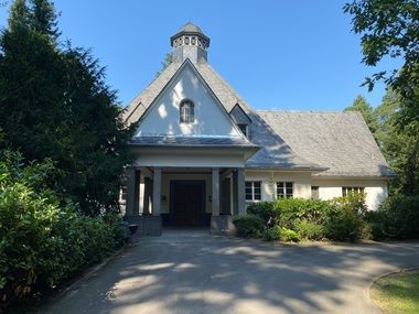 Trauerhalle Waldfriedhof Frankfurt Oberrad